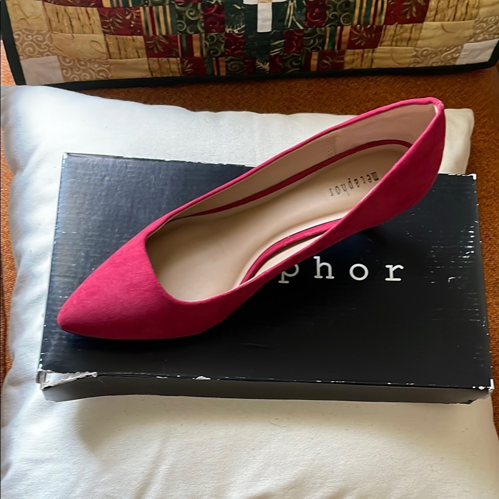 Metaphor Red Suede Flats Elegant Minimalist Design